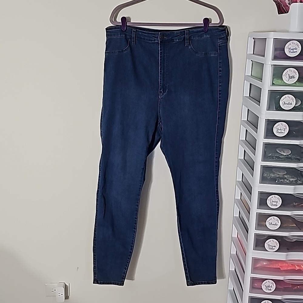 Fashion Nova High Rise Jegging